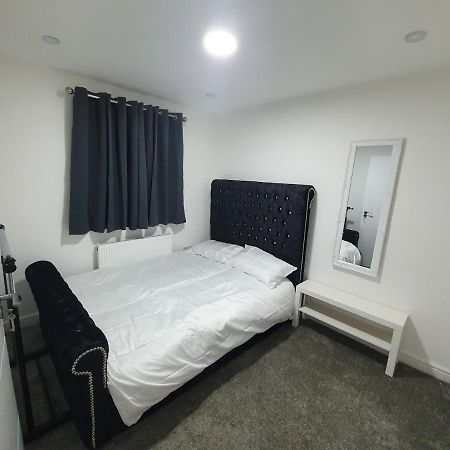 Beautiful Rooms Shaw St And Pine St Бери Экстерьер фото