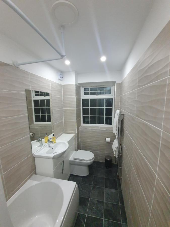 Beautiful Rooms Shaw St And Pine St Бери Экстерьер фото