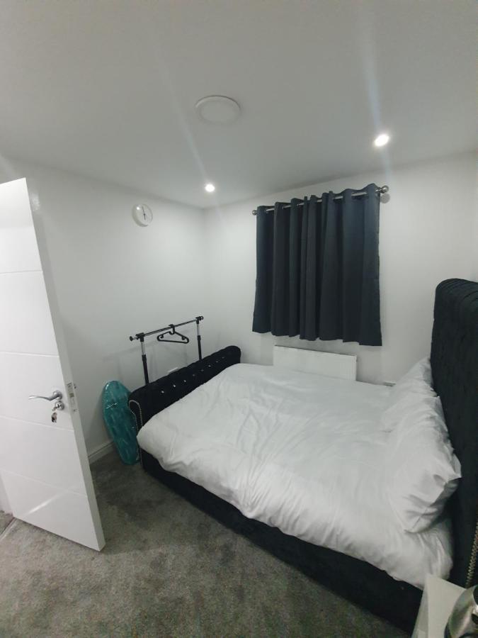 Beautiful Rooms Shaw St And Pine St Бери Экстерьер фото