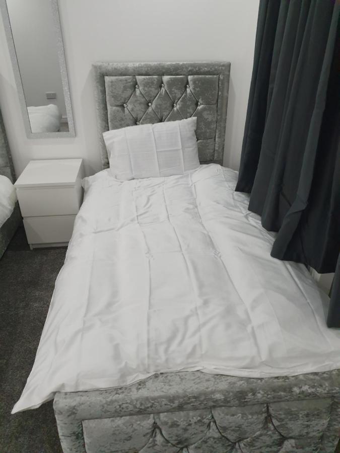Beautiful Rooms Shaw St And Pine St Бери Экстерьер фото