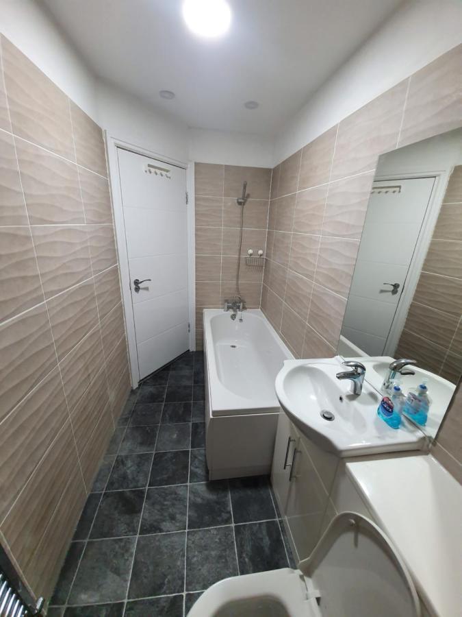 Beautiful Rooms Shaw St And Pine St Бери Экстерьер фото
