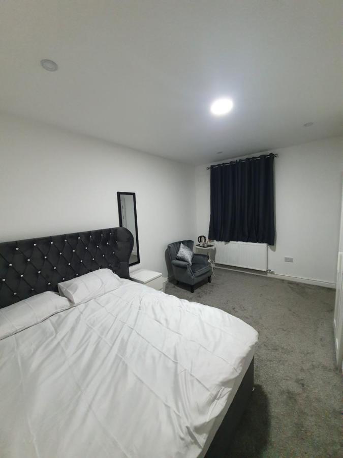 Beautiful Rooms Shaw St And Pine St Бери Экстерьер фото